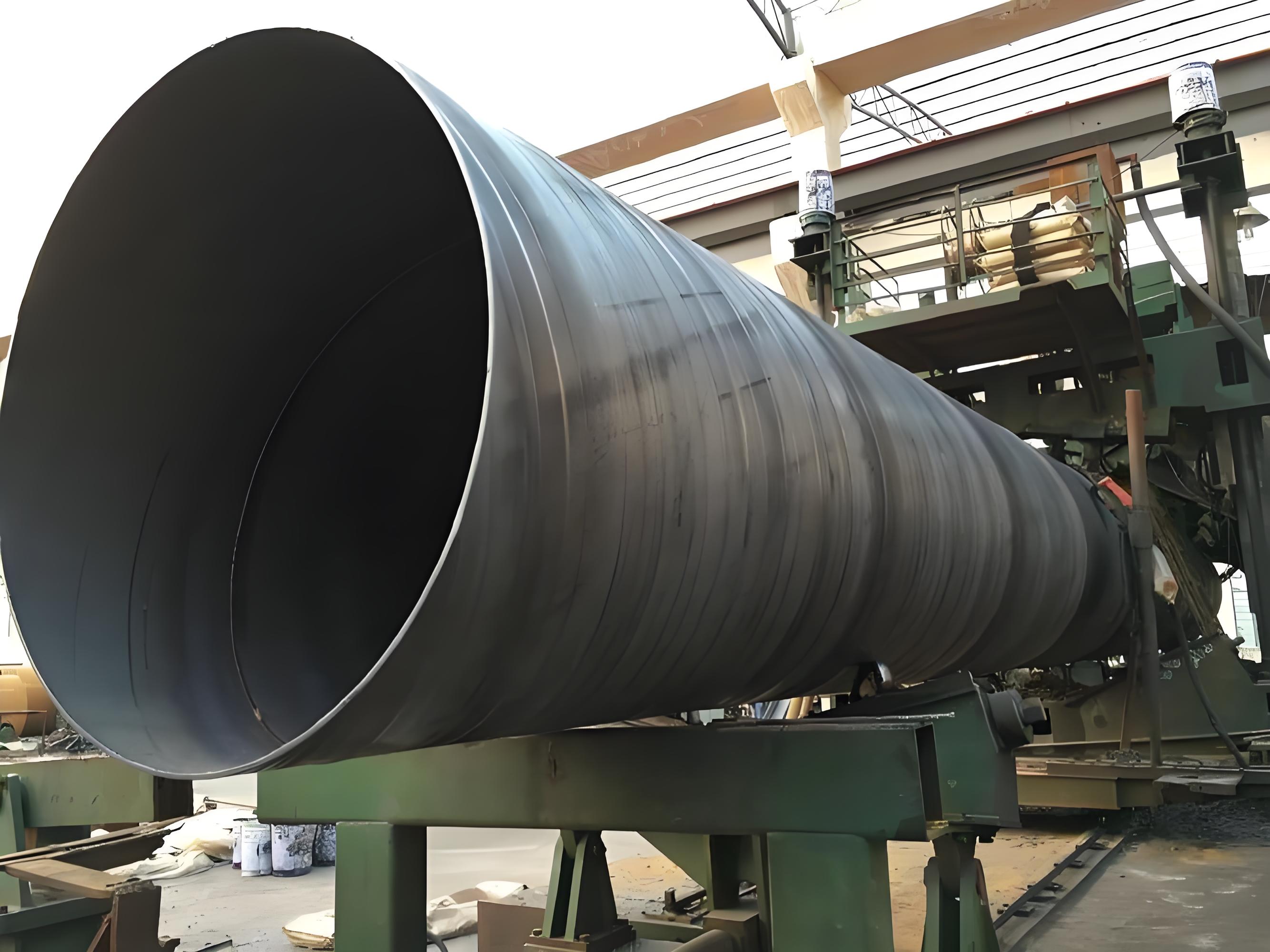 Pipe cutting and assembly equipment used at a mining conveying pipeline maintenance site in Chile